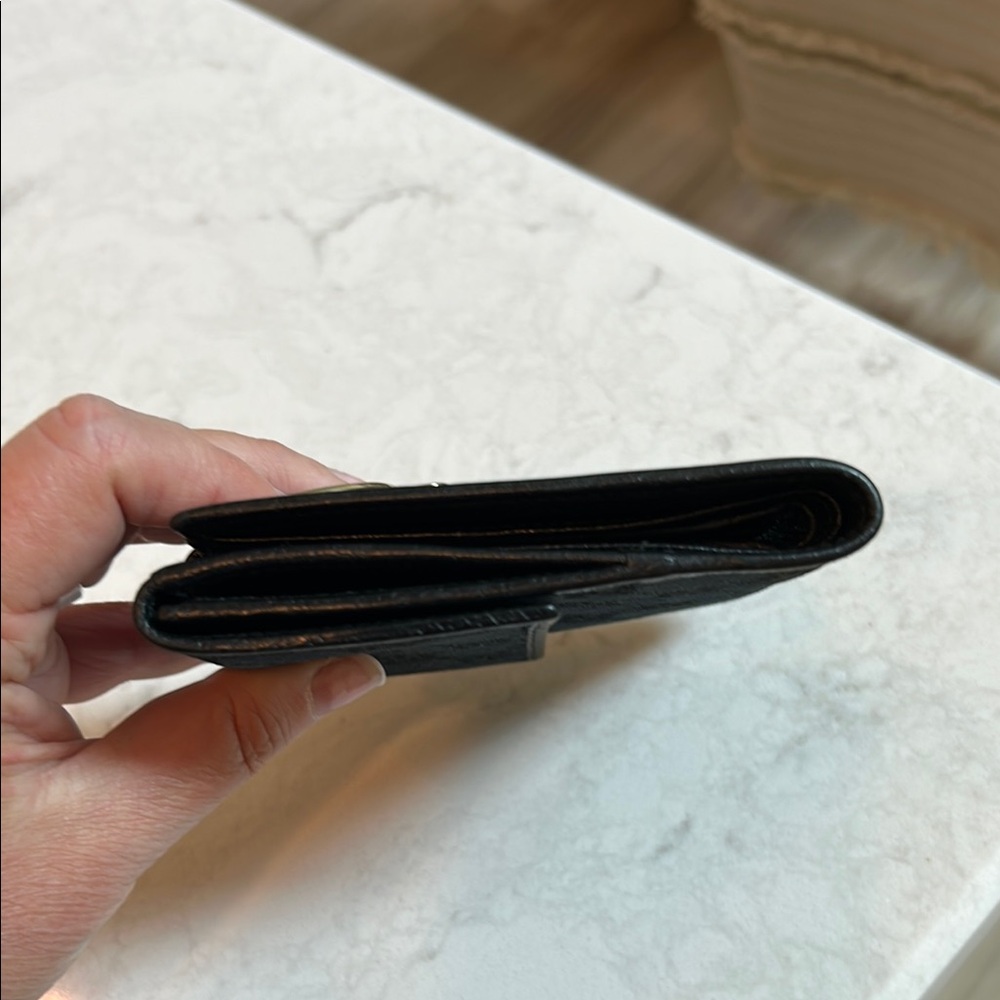 Gucci Black Wallet with Monogram and Gold Hardware - Picture 2 of 12